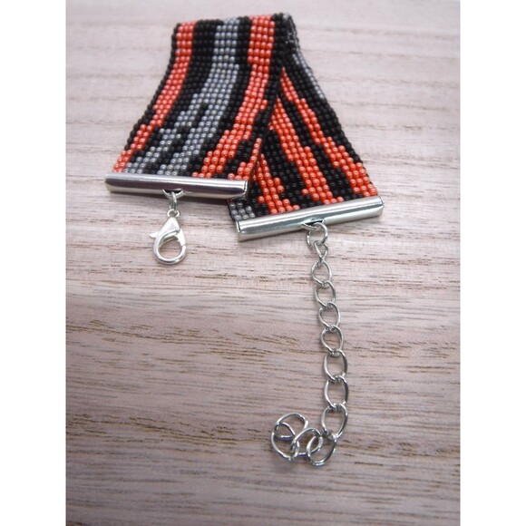 Loom Beaded Bracelet Black & Orange - Picture 4 of 4